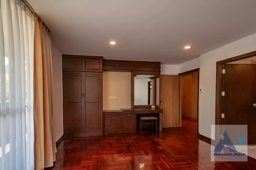 18  4 br Apartment For Rent in Sukhumvit ,Bangkok BTS Phrom Phong at Family Size Desirable AA38925