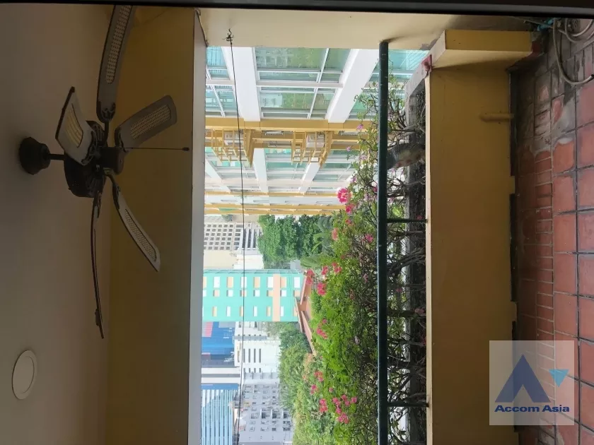 8  3 br Condominium For Sale in Sukhumvit ,Bangkok BTS Nana at Siam Penthouse AA38926