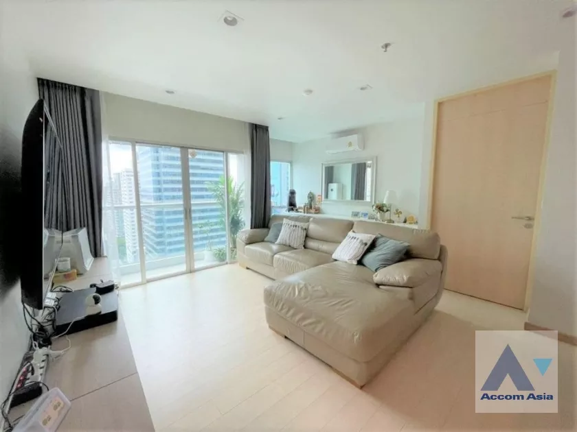  4 Bedrooms  Condominium For Rent & Sale in Silom, Bangkok  near BTS Chong Nonsi (AA38930)