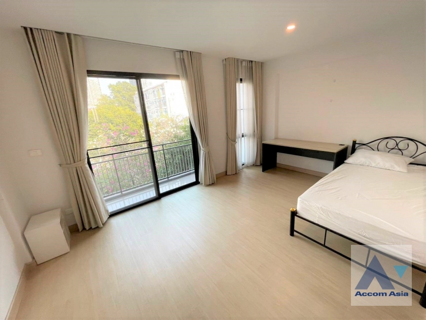 7  3 br House for rent and sale in Sathorn ,Bangkok MRT Lumphini - BTS Chong Nonsi AA38936