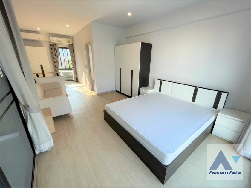 6  3 br House for rent and sale in Sathorn ,Bangkok MRT Lumphini - BTS Chong Nonsi AA38936