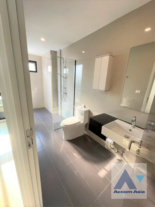 11  3 br House for rent and sale in Sathorn ,Bangkok MRT Lumphini - BTS Chong Nonsi AA38936