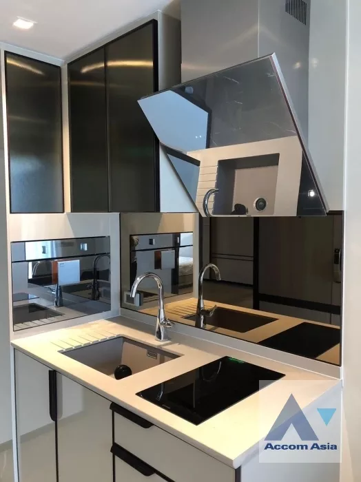 unit 1 Bedroom  Condominium For Rent in Sukhumvit, Bangkok  near BTS Ekkamai (AA38944)