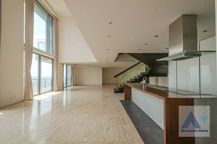 Triplex, Penthouse |  The Pano Condominium  4 Bedroom for Rent BRT Wat Dan in Sathorn Bangkok