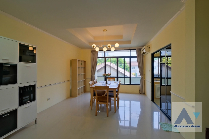 9  3 br Townhouse For Rent in Sukhumvit ,Bangkok BTS Phrom Phong at Chicha Castle AA38960