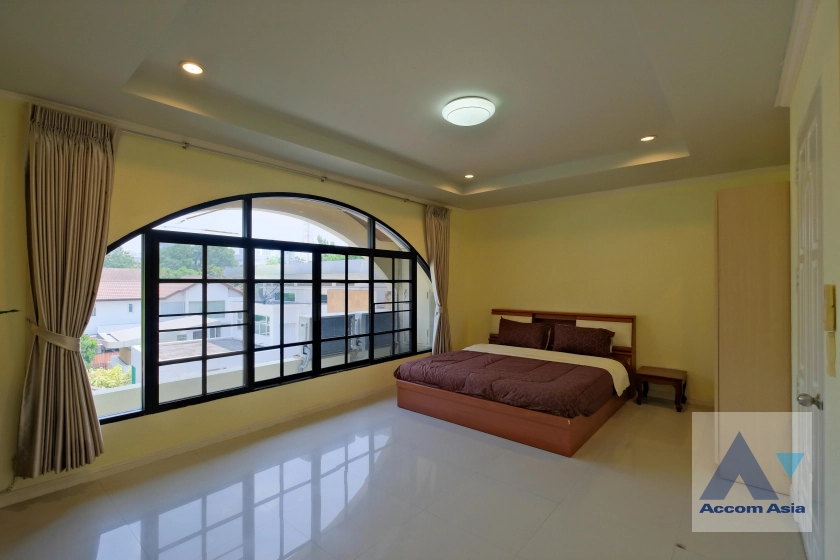 16  3 br Townhouse For Rent in Sukhumvit ,Bangkok BTS Phrom Phong at Chicha Castle AA38960