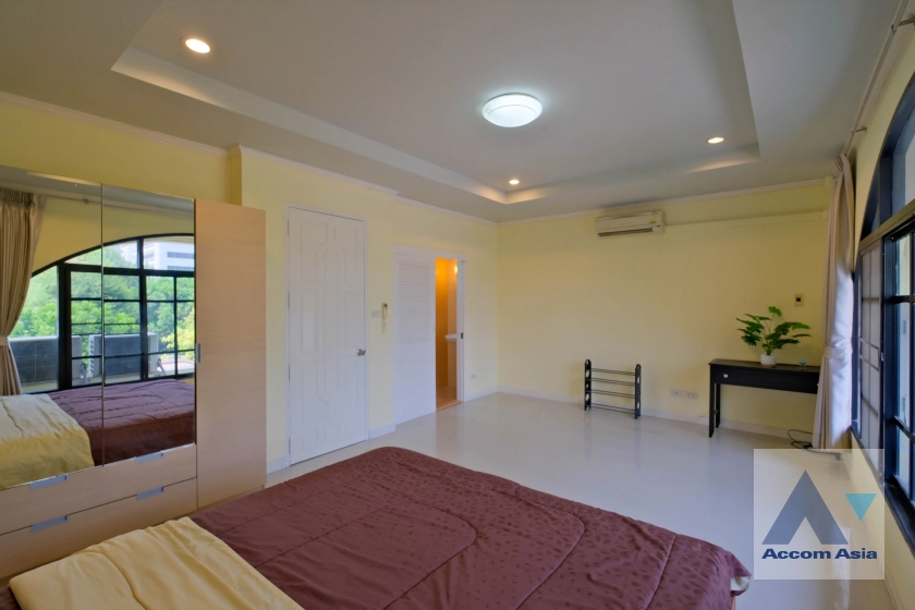 17  3 br Townhouse For Rent in Sukhumvit ,Bangkok BTS Phrom Phong at Chicha Castle AA38960
