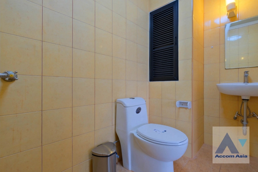 18  3 br Townhouse For Rent in Sukhumvit ,Bangkok BTS Phrom Phong at Chicha Castle AA38960