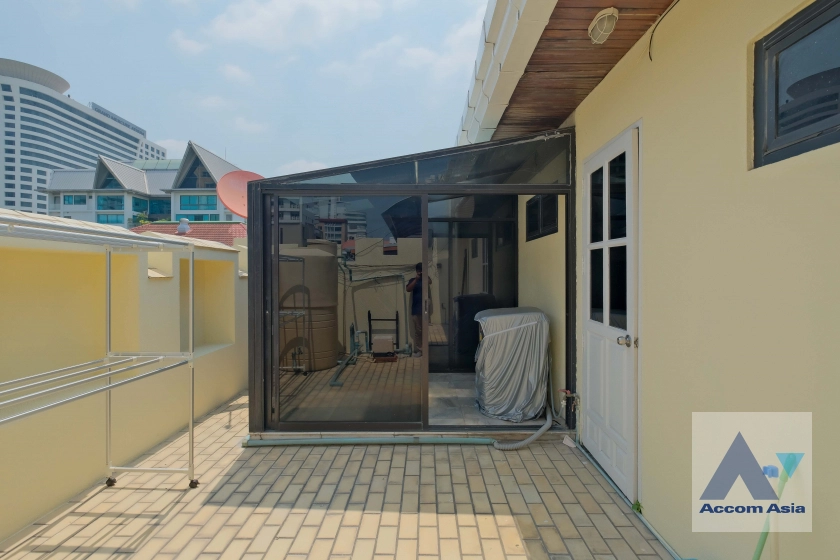 24  3 br Townhouse For Rent in Sukhumvit ,Bangkok BTS Phrom Phong at Chicha Castle AA38960