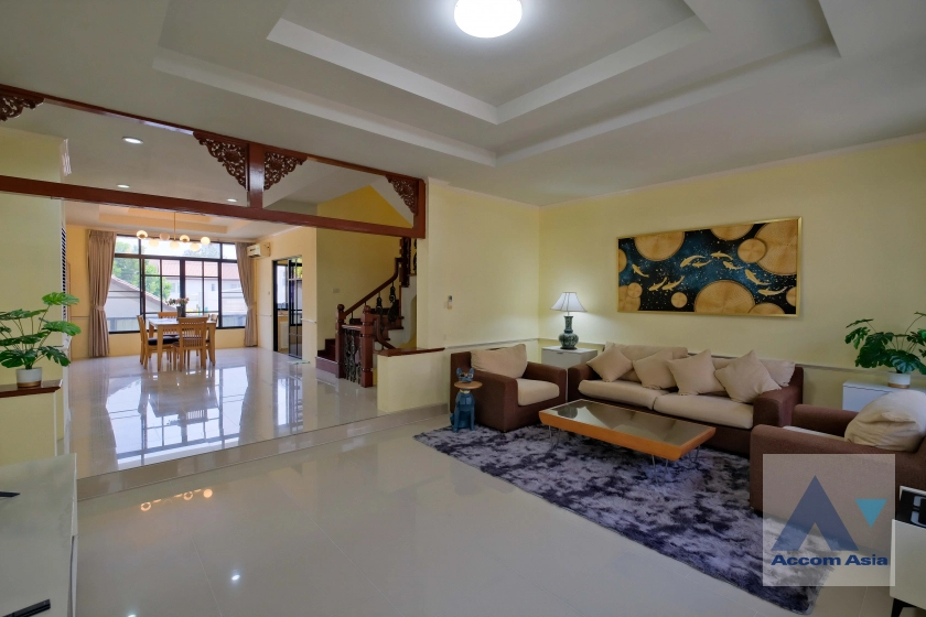 6  3 br Townhouse For Rent in Sukhumvit ,Bangkok BTS Phrom Phong at Chicha Castle AA38960