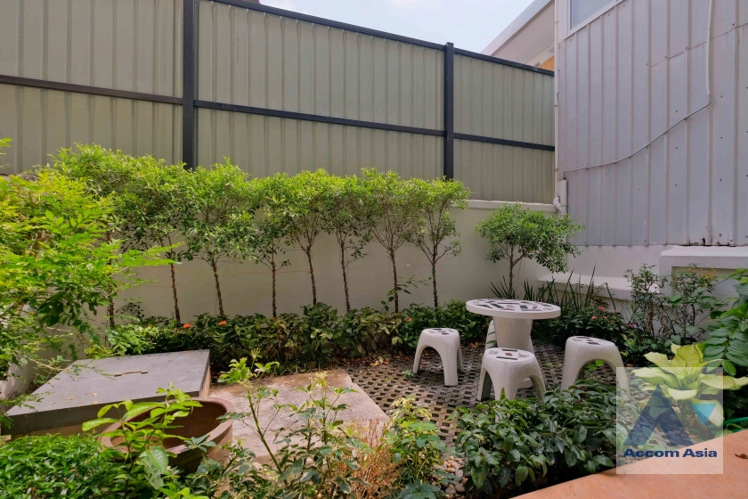 4  3 br Townhouse For Rent in Sukhumvit ,Bangkok BTS Phrom Phong at Chicha Castle AA38960