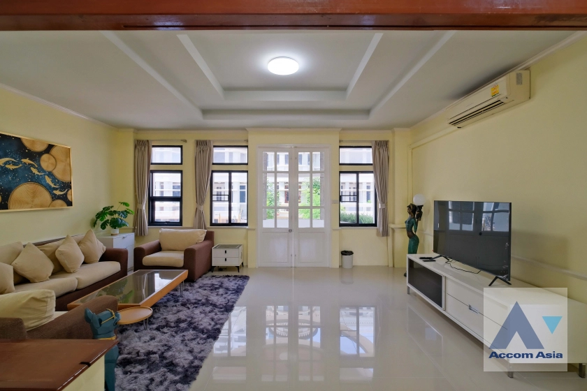 7  3 br Townhouse For Rent in Sukhumvit ,Bangkok BTS Phrom Phong at Chicha Castle AA38960