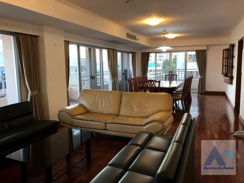  2 Bedrooms  Condominium For Rent in Sathorn, Bangkok  near BTS Sala Daeng - MRT Lumphini (AA38963)