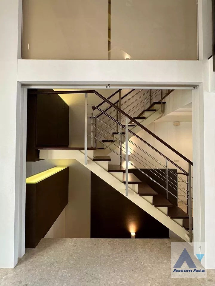 6  3 br Townhouse For Sale in Sathorn ,Bangkok BTS Chong Nonsi - MRT Khlong Toei at The Loft AA38964
