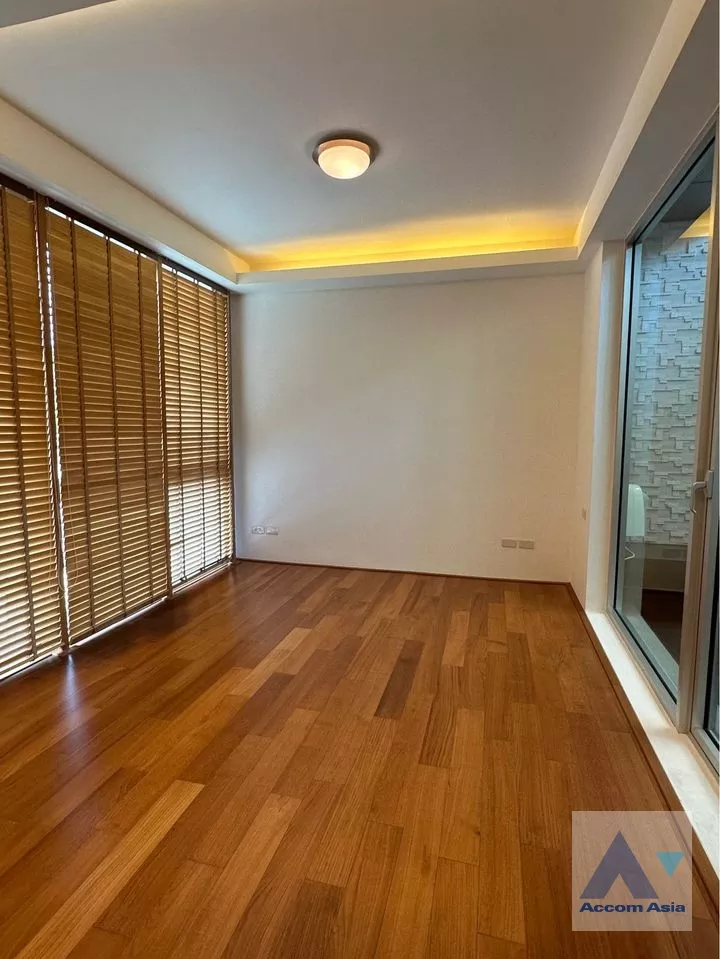 12  3 br Townhouse For Sale in Sathorn ,Bangkok BTS Chong Nonsi - MRT Khlong Toei at The Loft AA38964