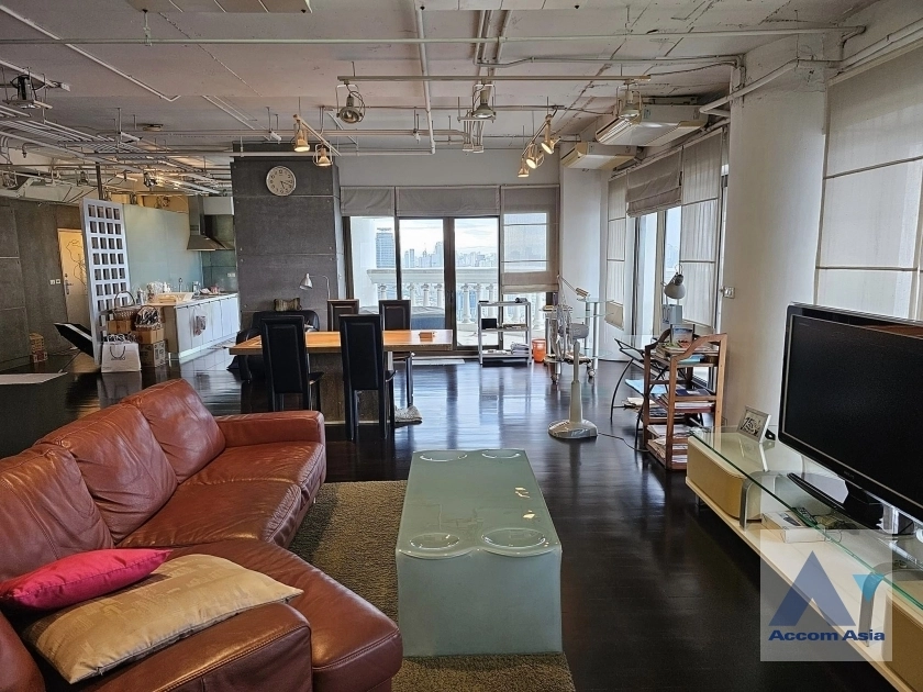  1  2 br Condominium For Sale in Silom ,Bangkok BTS Surasak at Nusa State Tower AA38966