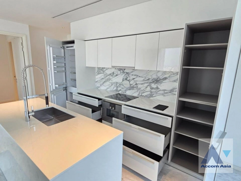 11  2 br Condominium for rent and sale in Sathorn ,Bangkok BTS Saphan Taksin at Four Seasons Private Residences AA38968