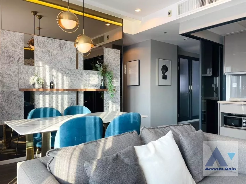 unit 2 Bedrooms  Condominium For Rent in Sukhumvit, Bangkok  near BTS Ekkamai (AA38972)