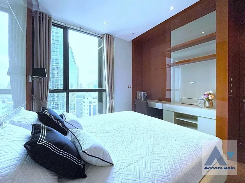  1 Bedroom  Condominium For Rent & Sale in Sukhumvit, Bangkok  near BTS Phrom Phong (AA38975)