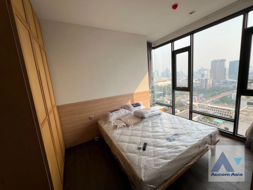  2 Bedrooms  Condominium For Rent in Ratchadapisek, Bangkok  near BTS Ratchathewi (AA38977)