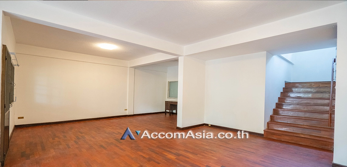 5  3 br House For Rent in Sukhumvit ,Bangkok BTS Nana 11001701