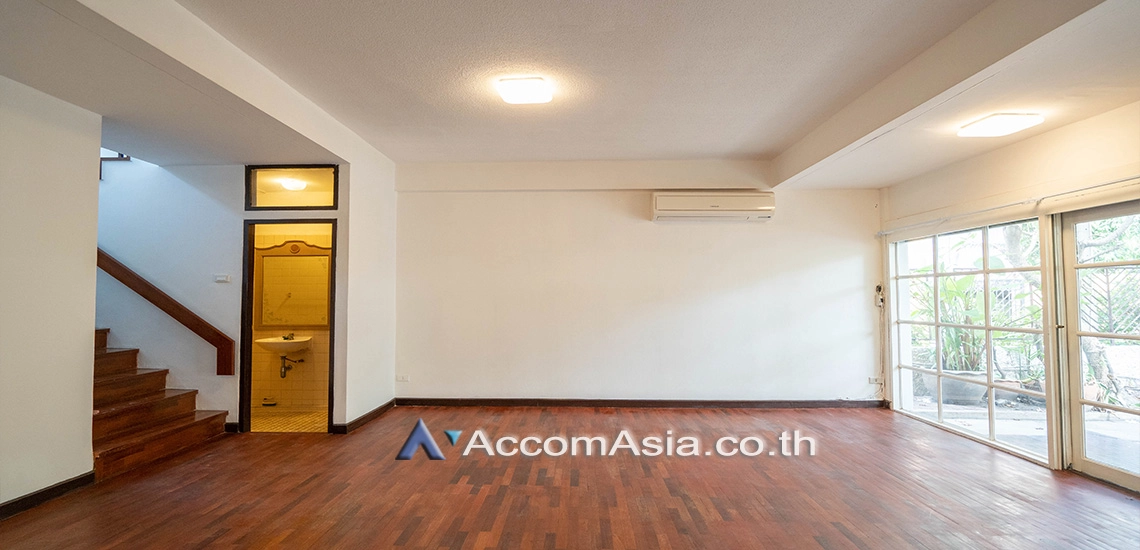 4  3 br House For Rent in Sukhumvit ,Bangkok BTS Nana 11001701