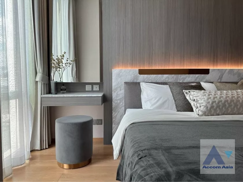 12  1 br Condominium For Rent in Ploenchit ,Bangkok BTS Chitlom at 28 Chidlom AA38978