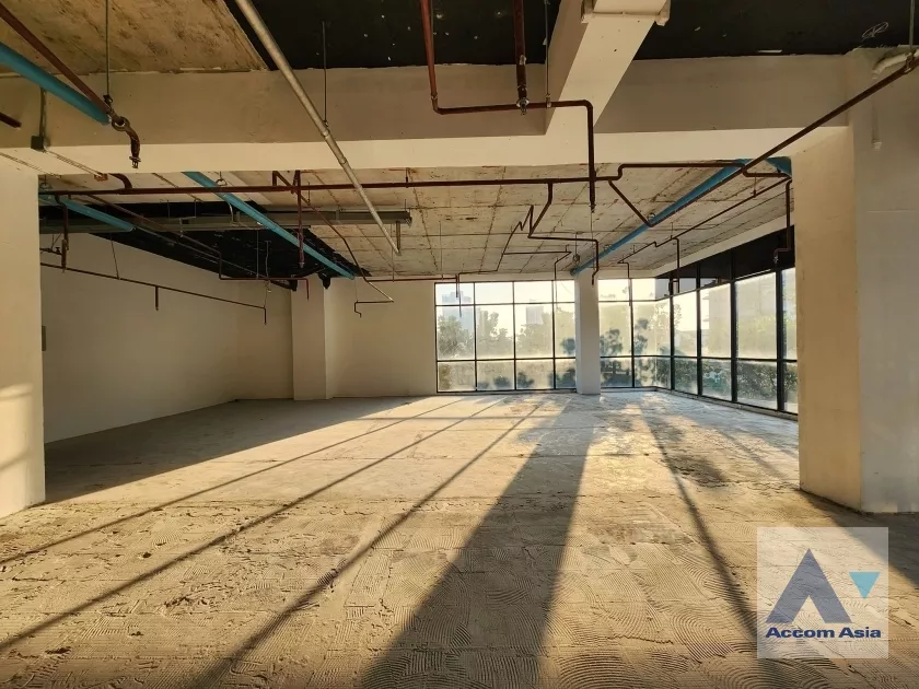  1  Retail / Showroom For Rent in Sathorn ,Bangkok BTS Surasak at Vanilla Moon AA38983
