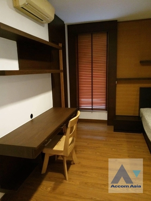 unitFully Furnished |  2 Bedrooms  Condominium For Rent in Sathorn, Bangkok  near BTS Surasak (AA38984)