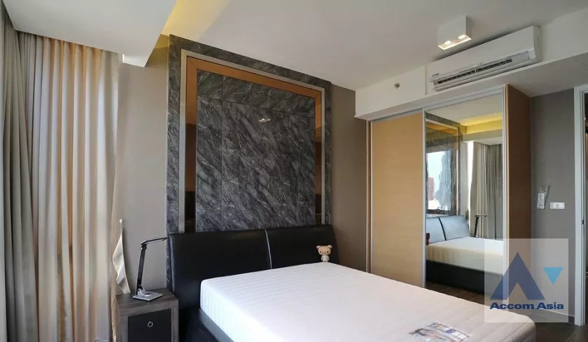 unit 2 Bedrooms  Condominium For Rent in Sukhumvit, Bangkok  near BTS Ekkamai (AA38985)