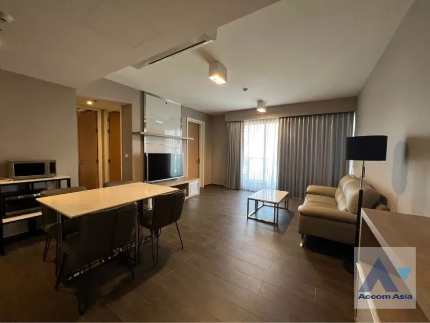 unit 2 Bedrooms  Condominium For Rent in Sukhumvit, Bangkok  near BTS Ekkamai (AA38985)