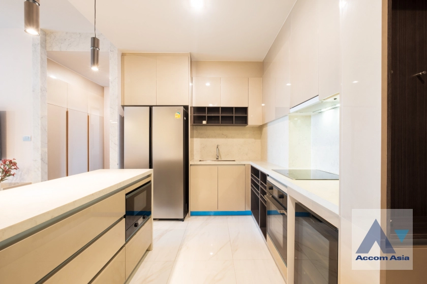 unit 3 Bedrooms  Condominium For Rent & Sale in Sukhumvit, Bangkok  near BTS Phrom Phong (AA38986)