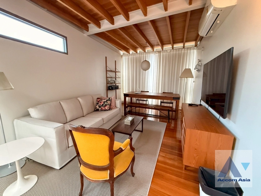 unit 1 Bedroom  House For Rent & Sale in Phaholyothin, Bangkok  near BTS Ari (AA38992)