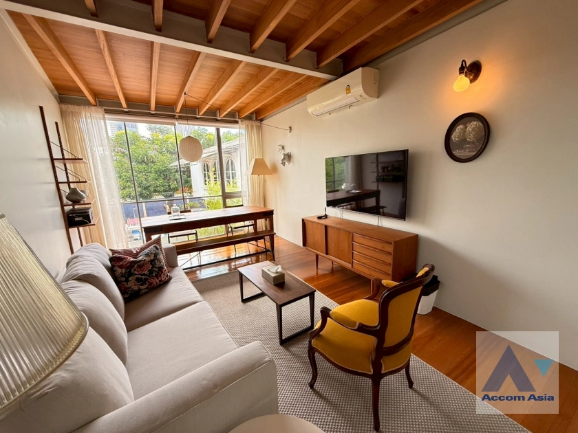 6  1 br House for rent and sale in Phaholyothin ,Bangkok BTS Ari AA38992