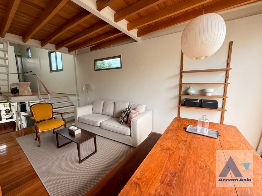 unit 1 Bedroom  House For Rent & Sale in Phaholyothin, Bangkok  near BTS Ari (AA38992)