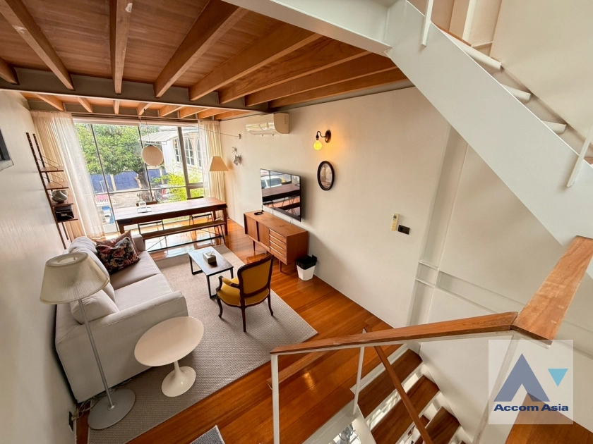  2  1 br House for rent and sale in Phaholyothin ,Bangkok BTS Ari AA38992