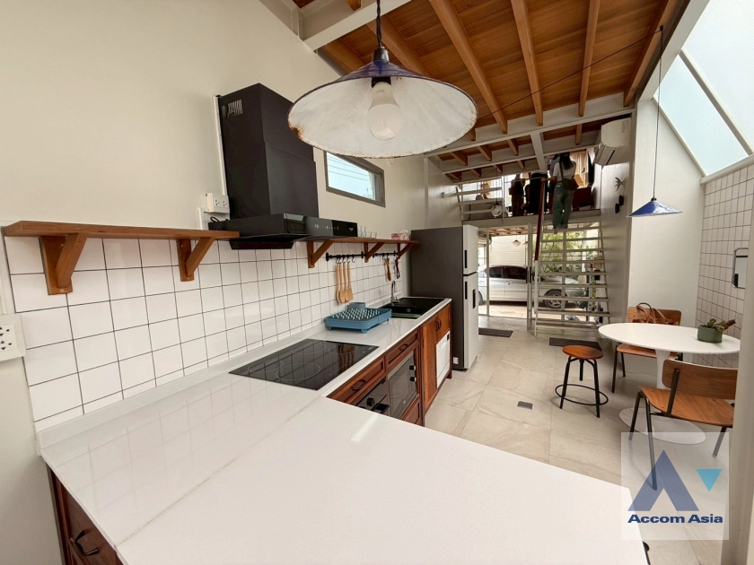 20  1 br House for rent and sale in Phaholyothin ,Bangkok BTS Ari AA38992