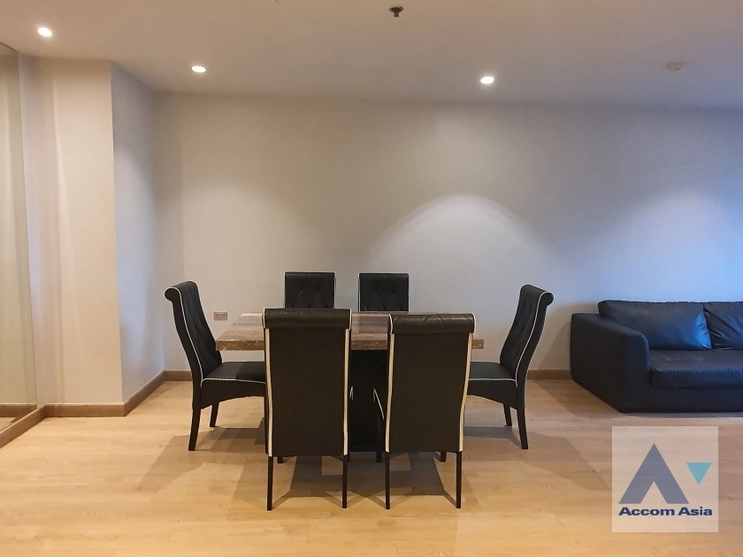 unit 2 Bedrooms  Condominium For Rent in Sukhumvit, Bangkok  near BTS Nana (AA38998)