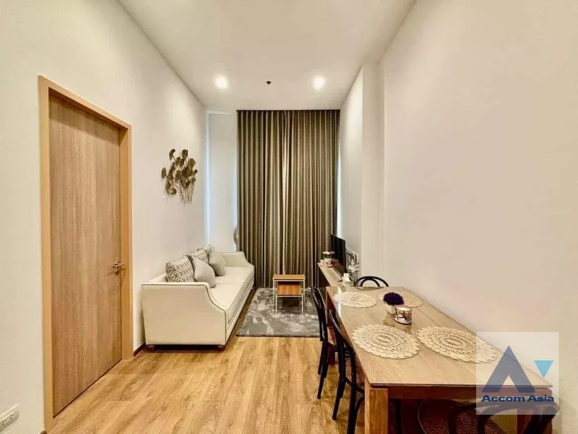 unit 2 Bedrooms  Condominium For Rent in Sukhumvit, Bangkok  near BTS Phrom Phong (AA39000)