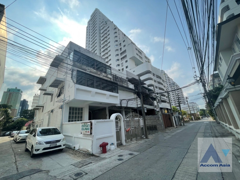 unit House For Rent & Sale in Sukhumvit, Bangkok  near BTS Asok (AA39001)