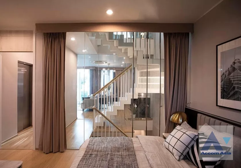 5  3 br Townhouse For Sale in Sukhumvit ,Bangkok BTS Bang Chak at Luxury Style in Prime Location AA39008