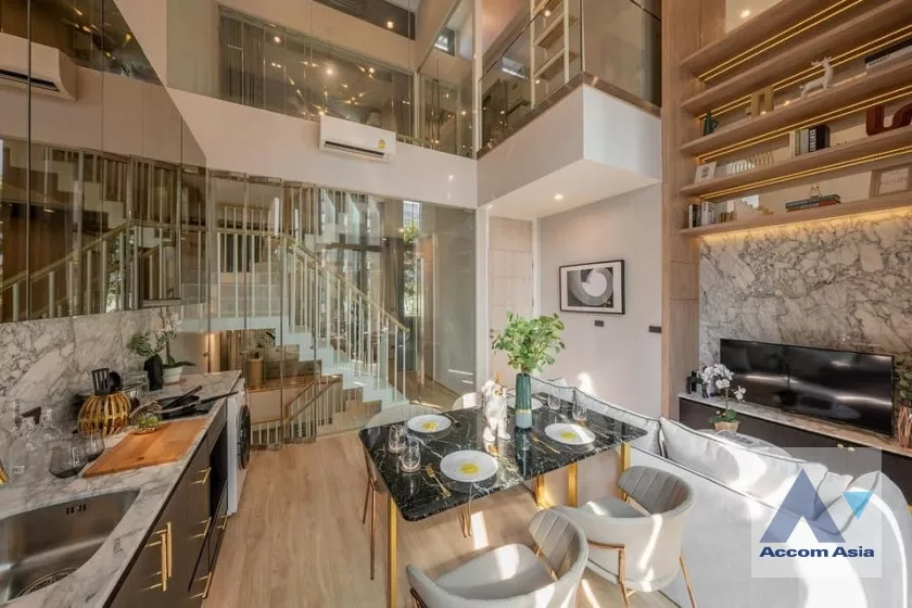 4  3 br Townhouse For Sale in Sukhumvit ,Bangkok BTS Bang Chak at Luxury Style in Prime Location AA39008
