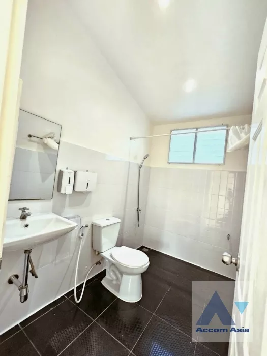 10  3 br House For Rent in Lat Phrao ,Bangkok  AA39011