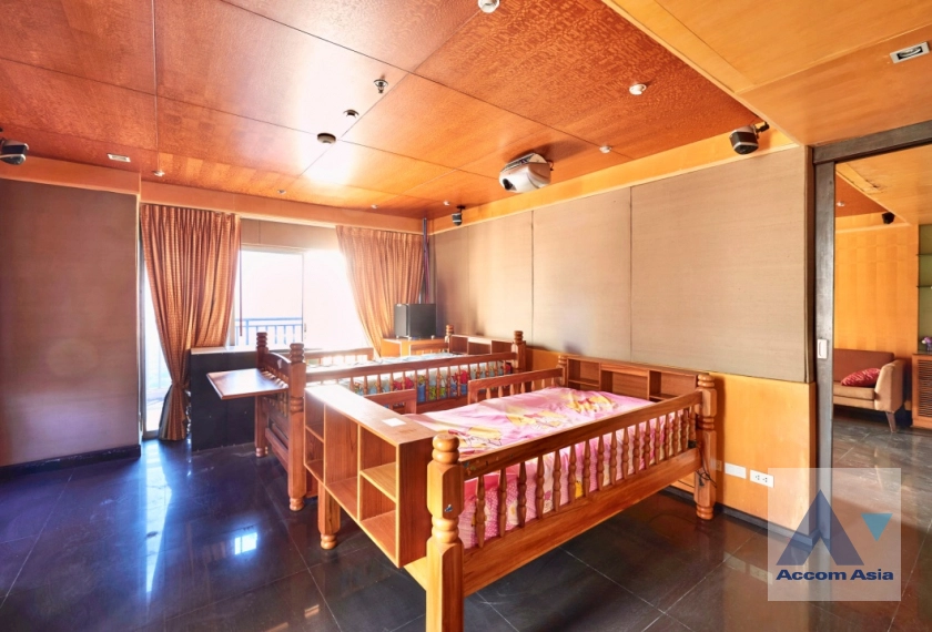 10  4 br Condominium For Sale in Sathorn ,Bangkok BTS Sala Daeng - MRT Lumphini at Sathorn Park Place AA39012