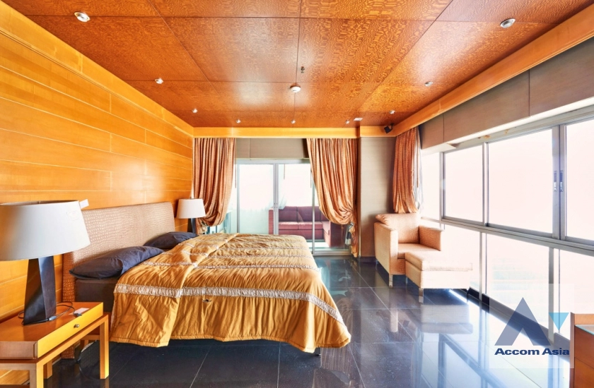 9  4 br Condominium For Sale in Sathorn ,Bangkok BTS Sala Daeng - MRT Lumphini at Sathorn Park Place AA39012