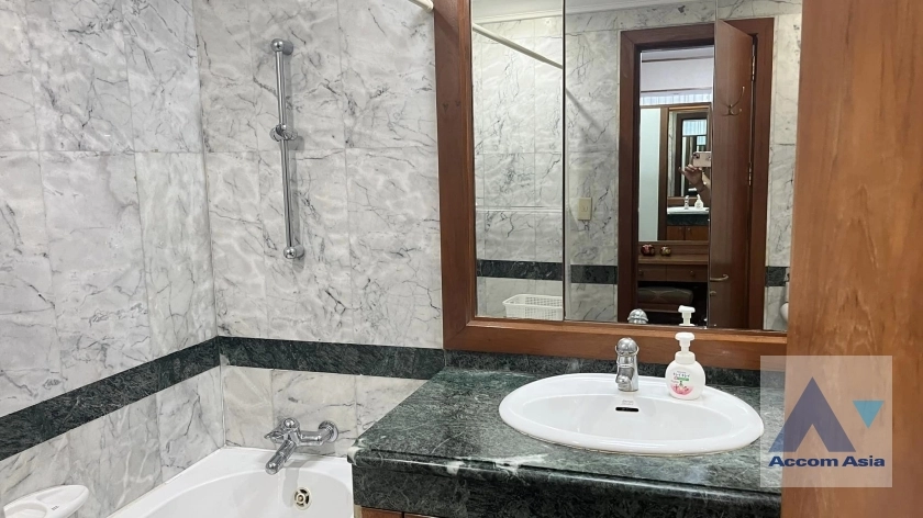 13  2 br Condominium For Sale in Ploenchit ,Bangkok BTS Ploenchit at All Seasons Mansion AA39013