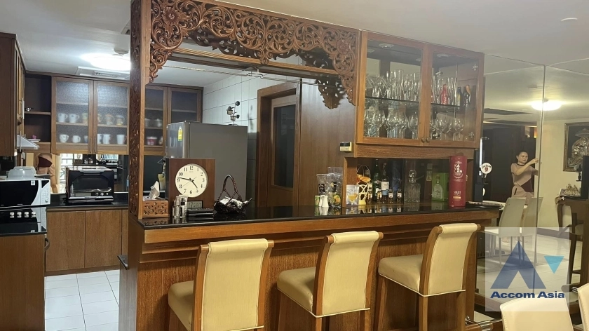 7  2 br Condominium For Sale in Ploenchit ,Bangkok BTS Ploenchit at All Seasons Mansion AA39013