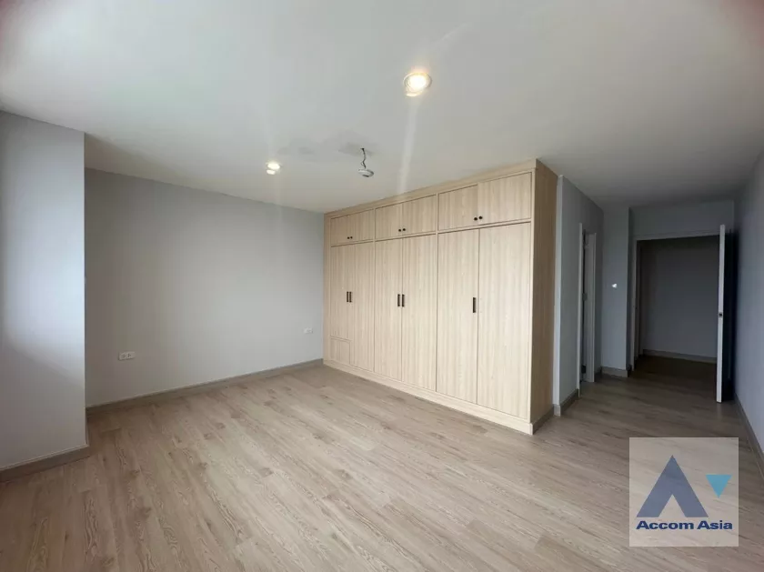 11  3 br Apartment For Rent in Sukhumvit ,Bangkok BTS Ekkamai at Ideal Place For Big Families AA39019