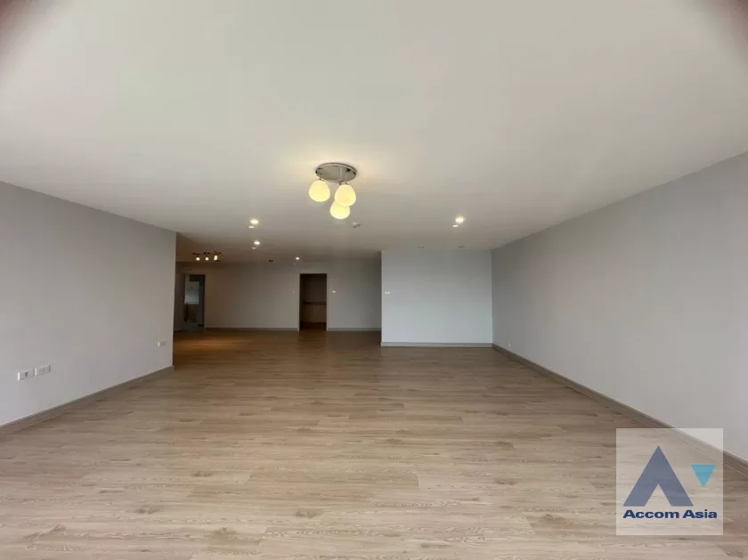  1  3 br Apartment For Rent in Sukhumvit ,Bangkok BTS Ekkamai at Ideal Place For Big Families AA39019