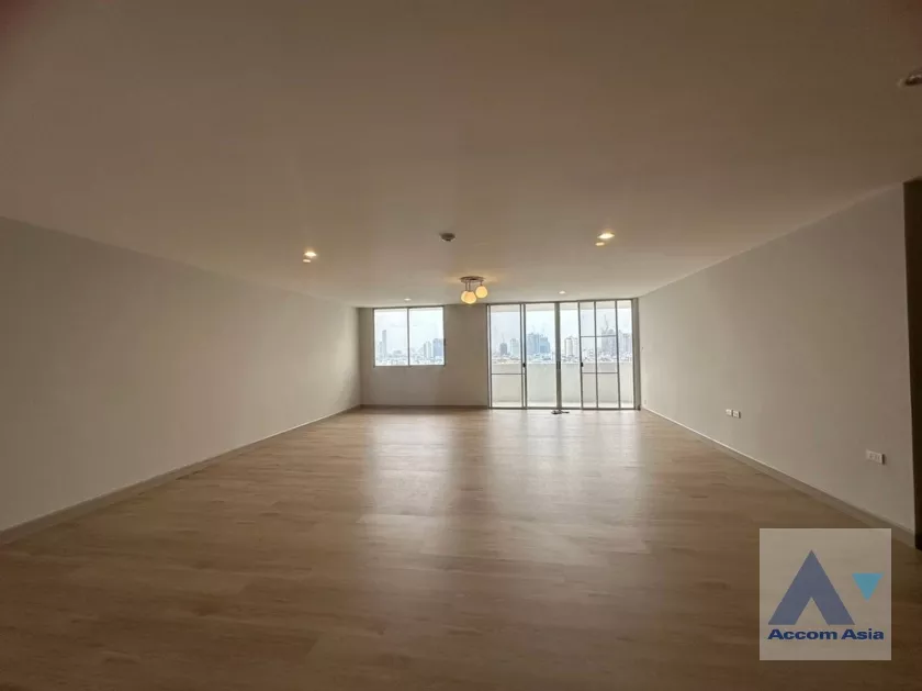 unitPet friendly |  3 Bedrooms  Apartment For Rent in Sukhumvit, Bangkok  near BTS Ekkamai (AA39019)